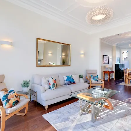 Stunning Edwardian 6-Bedroom Family Home In Muswell Hill